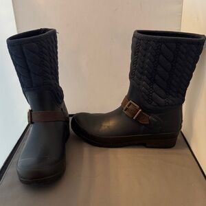 Sperry Women's Quilted Navy and brown Boots size 7
